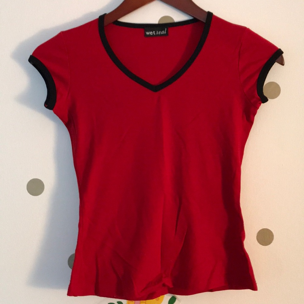 Wet seal tee